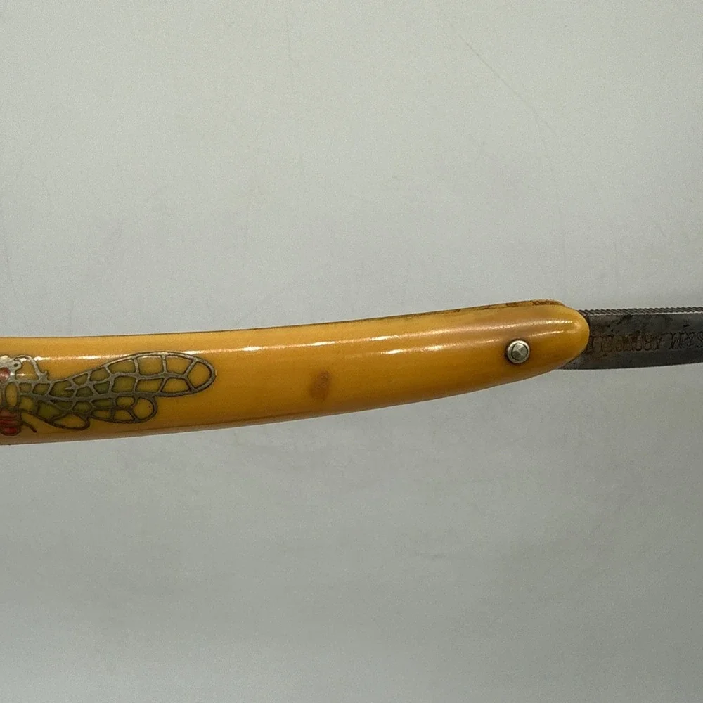 E&M Aboussleman Germany Straight Razor 425 1/2 Butterfly Yellow/Green Handle